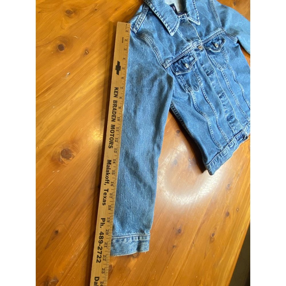 Gap Women's Blue Denim Jacket Size Medium Button Up Classic Look - Picture 7 of 10